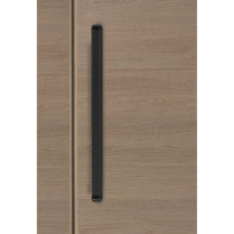 Armoire de bureau en bois de cerisier avec deux portes, étagères réglables et serrure.