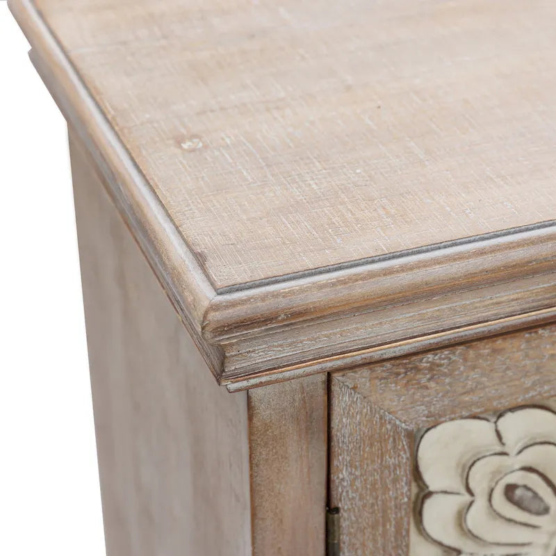 Meuble de rangement à deux portes de style rustique blanchi avec panneaux métalliques estampés, étagère fixe et bois de sapin