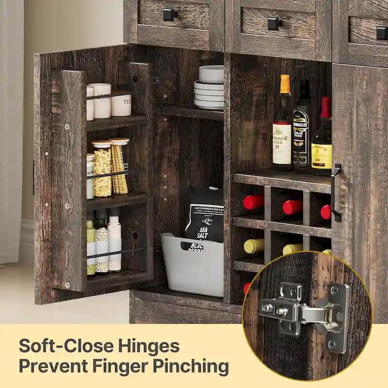 Armoire de cuisine rustique avec cellier, range-bouteilles, porte-verres, tiroirs et station de charge