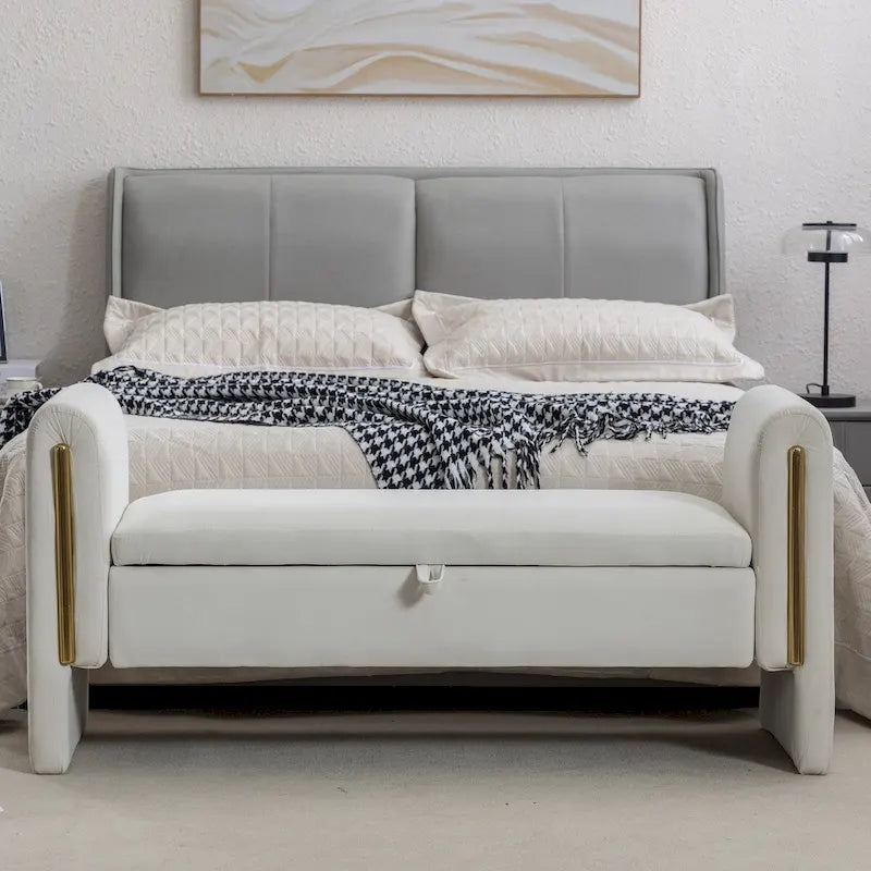 Banc de rangement de chambre en velours ivoire à couvercle rabattable, piliers en métal doré, cadre en bois massif, capacité de 136 kg