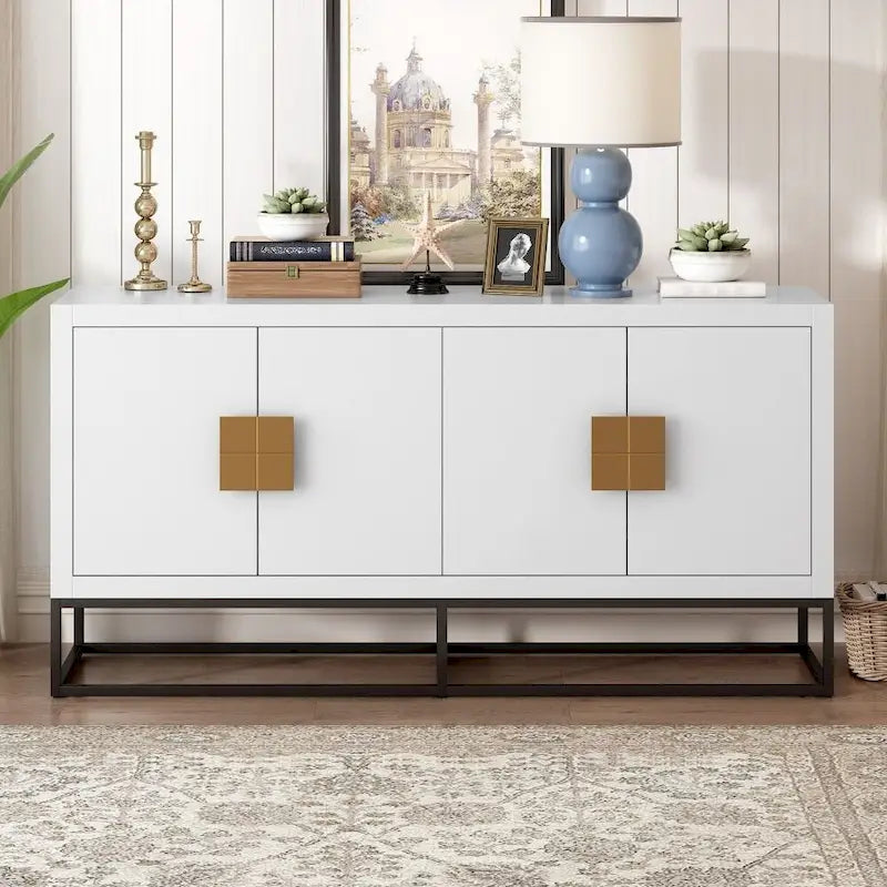 Buffet moderne blanc, quatre portes incurvées, étagères réglables, pieds ronds