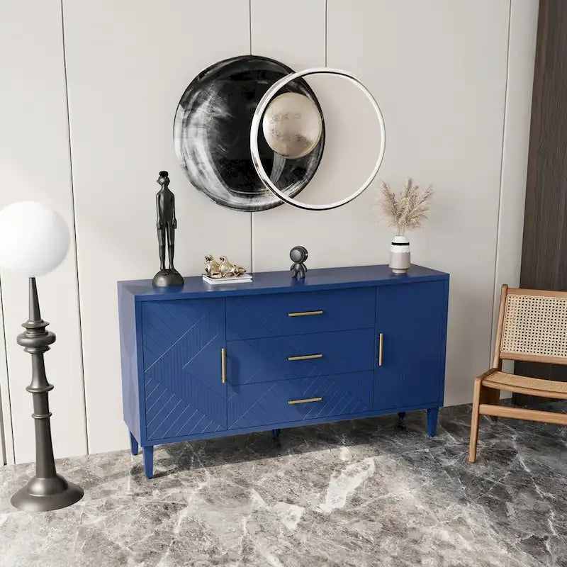 Bahut deux portes trois tiroirs bleu marine avec placage bois MDF sculpté, poignées dorées et plateau incurvé