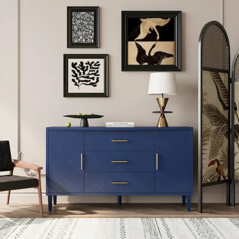 Bahut deux portes trois tiroirs bleu marine avec placage bois MDF sculpté, poignées dorées et plateau incurvé